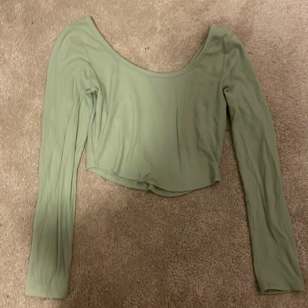 Green crop top. Large.